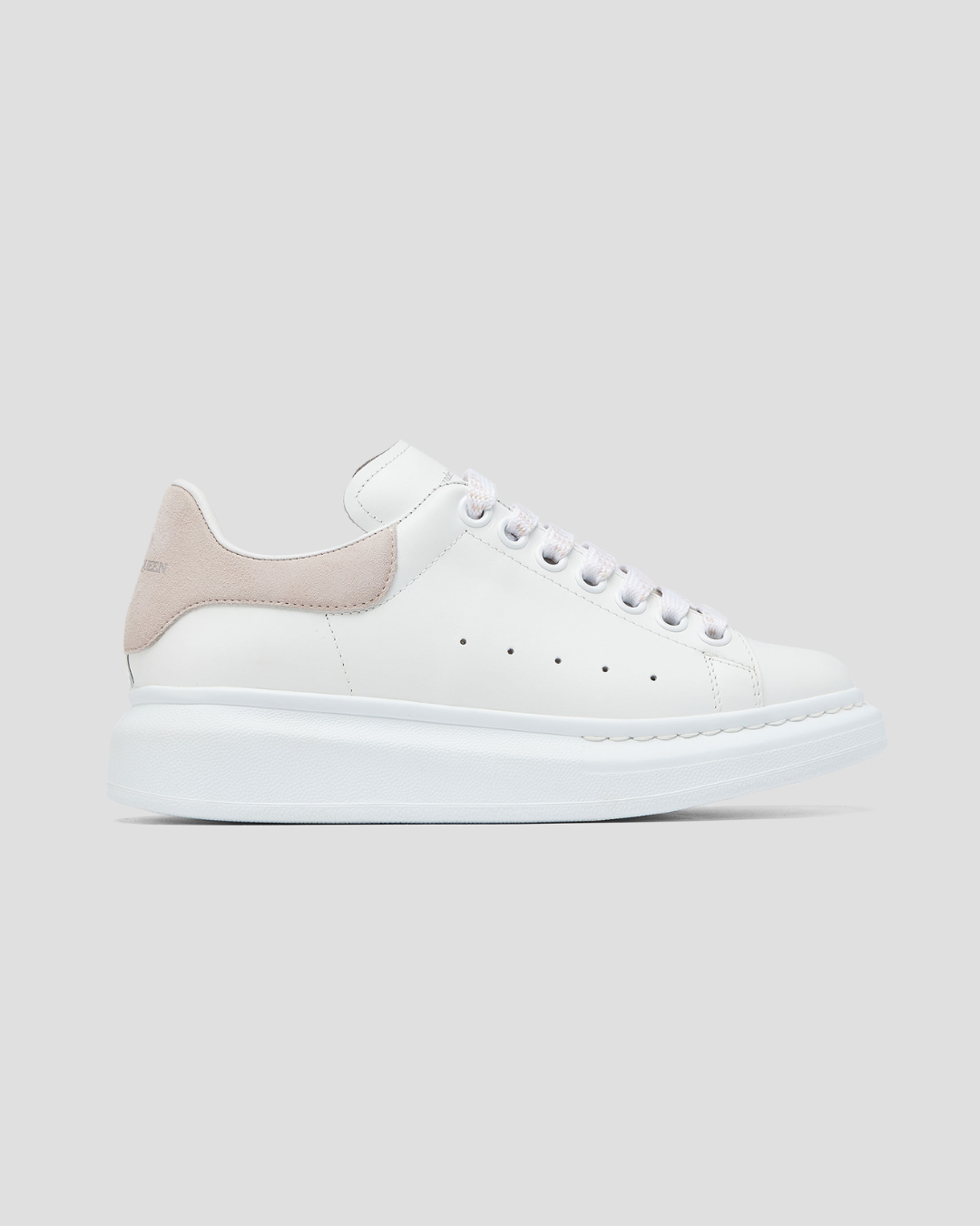 Tenis Alexander Mc Queen color Blanco con Detalle en Rosa